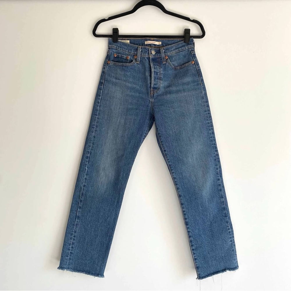 Levi’s Premium Denim Wedgie Straight Leg Jeans Size 25
